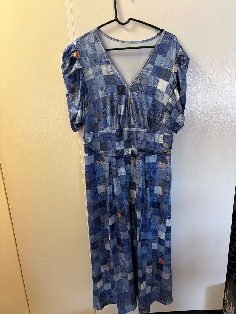 Blue Patchwork Midi Dress with V-Neck and Defined Waist